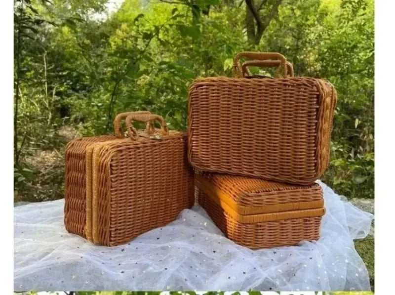 Maleta de mimbre Retro hecha a mano, cesta de almacenamiento de mimbre para Picnic, viaje, Camping, comida, aperitivos, contenedor de equipaje, maleta tejida de paja
