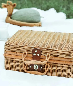 OakTrail Picnic · Maleta de ratán tejida