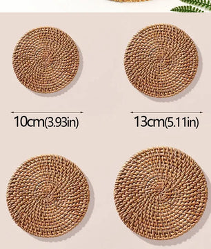 Posavasos e Individuales Marula Coil tejidos de ratán · Set decorativo apilable