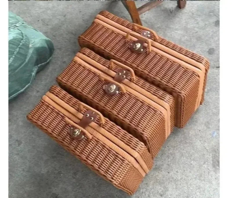 Maleta de mimbre Retro hecha a mano, cesta de almacenamiento de mimbre para Picnic, viaje, Camping, comida, aperitivos, contenedor de equipaje, maleta tejida de paja