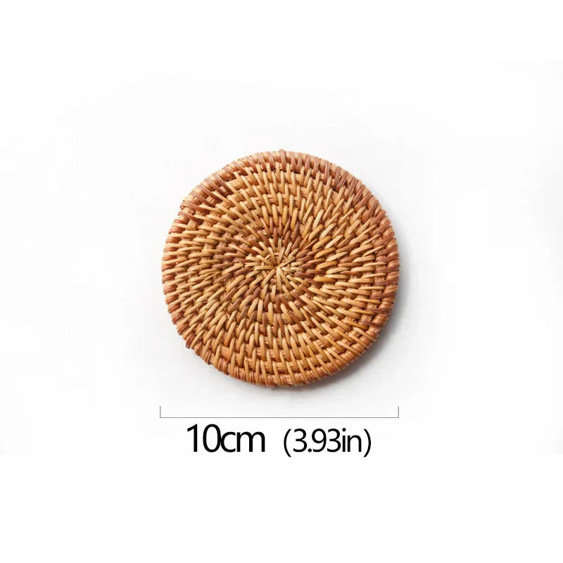 Posavasos e Individuales Marula Coil tejidos de ratán · Set decorativo apilable