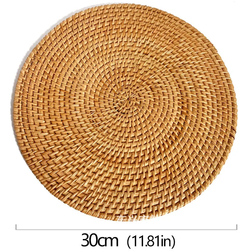 Posavasos e Individuales Marula Coil tejidos de ratán · Set decorativo apilable