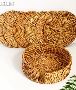 Posavasos e Individuales Marula Coil tejidos de ratán · Set decorativo apilable